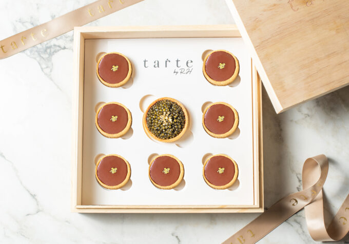 caviar & chocolate tart gift set
